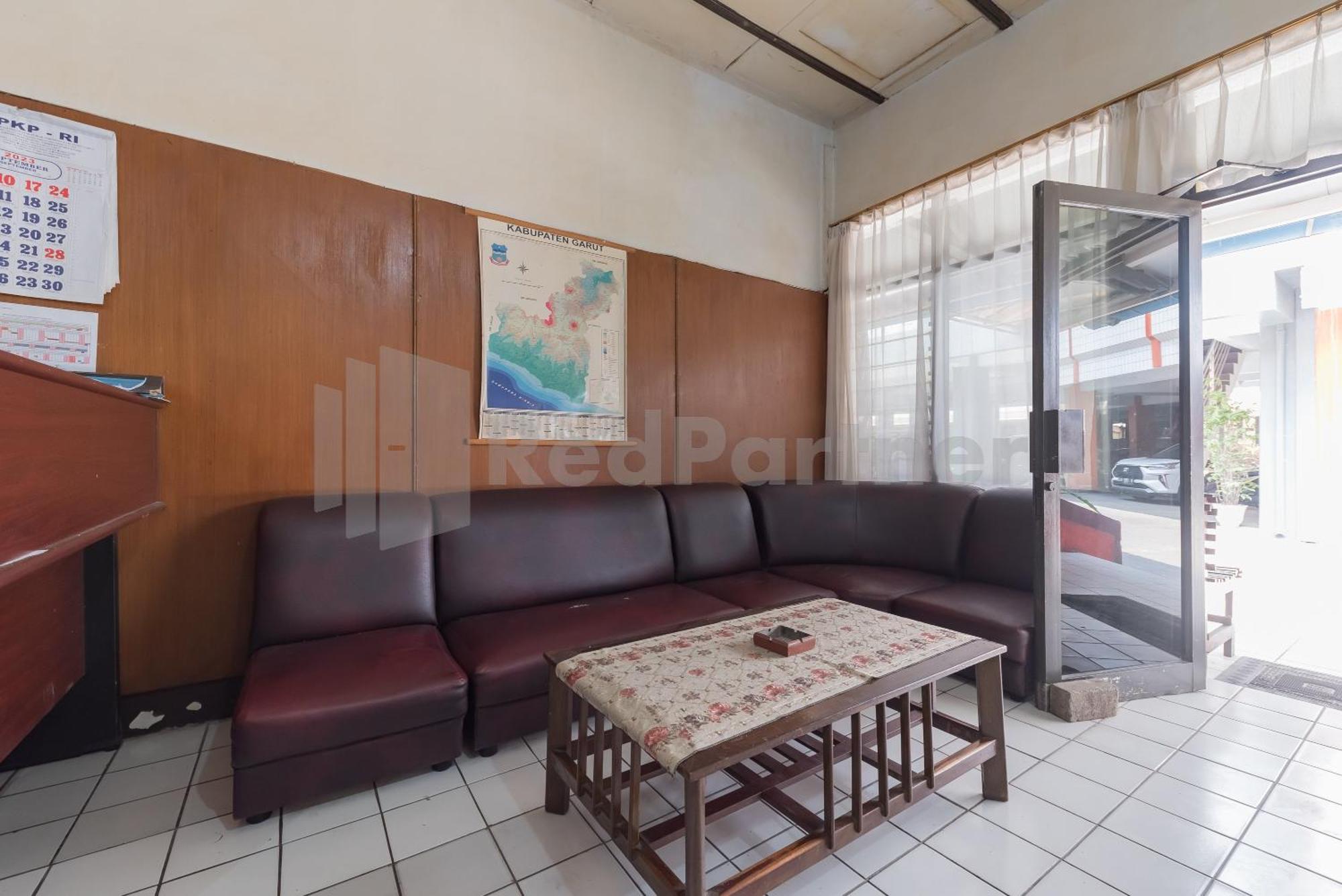 Homestay Pkpn Garut Mitra Reddoorz Bagian luar foto